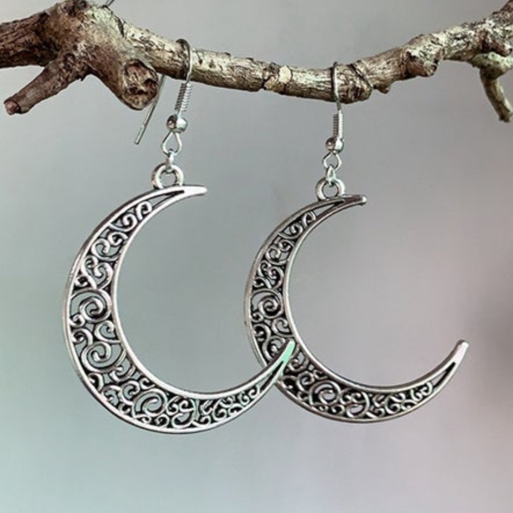 🆕 Beautiful Moon Crest 925 Dangle Earrings